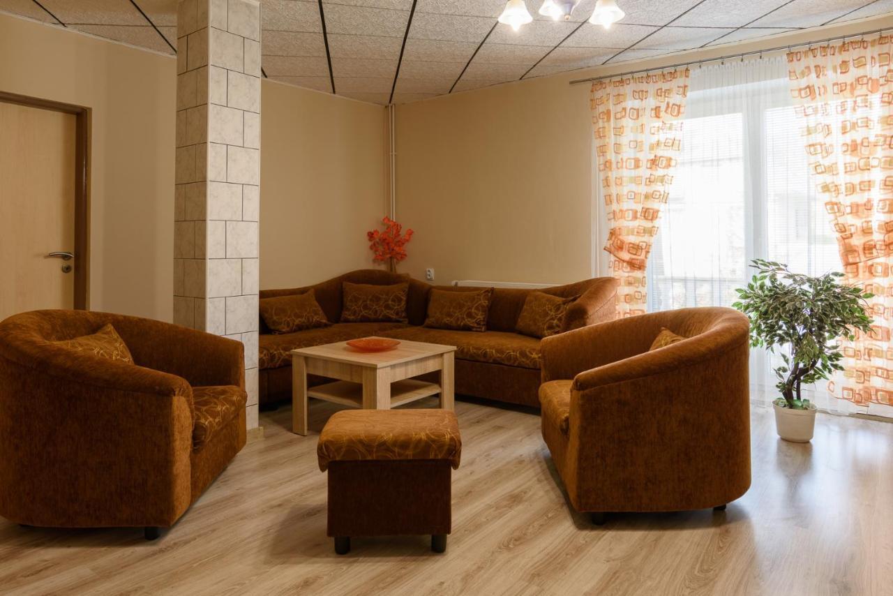 Apartman Elegant 2 Bešeňová Dış mekan fotoğraf