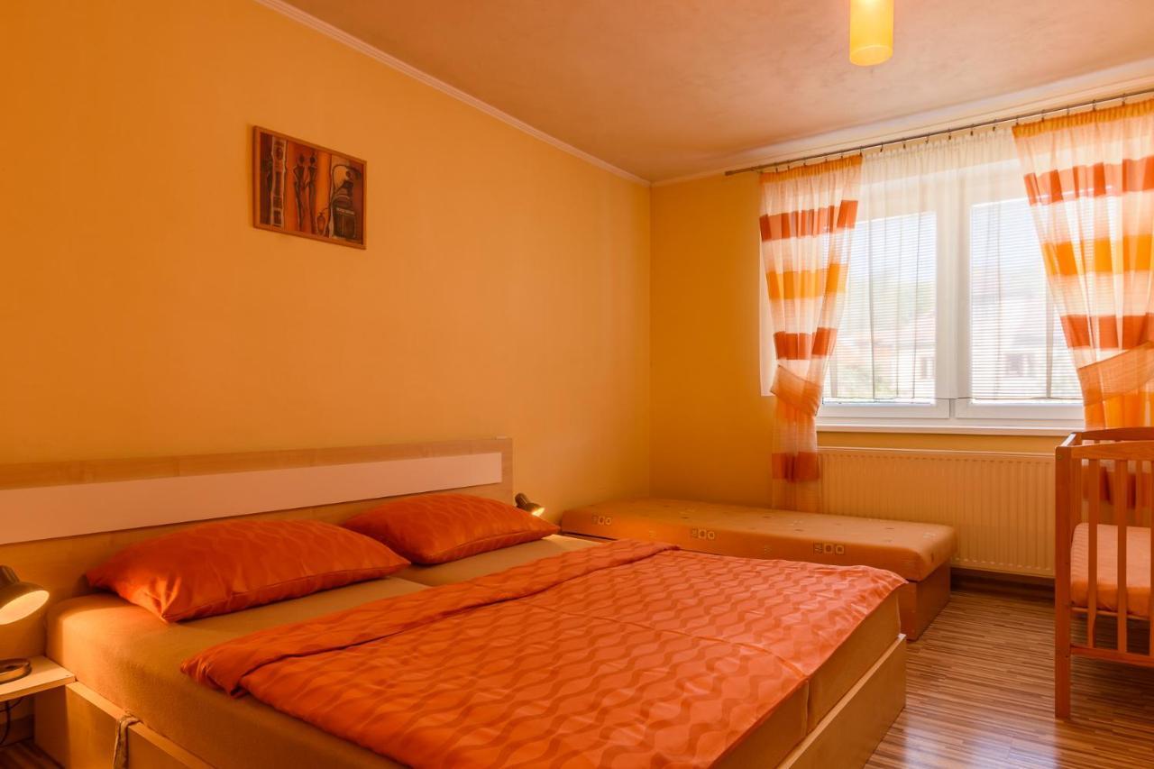 Apartman Elegant 2 Bešeňová Dış mekan fotoğraf